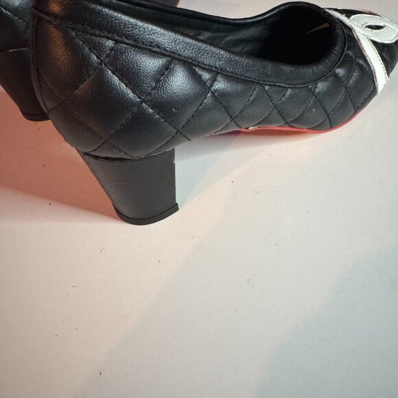 Classic Chanel Quilted Shoes, Mid-Heel - Picture 9 of 12